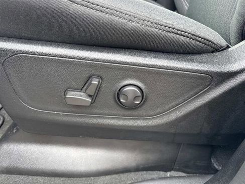 Used 2022 RAM 1500 Big Horn image 10