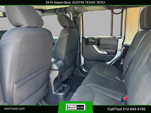 Used 2016 Jeep Wrangler Unlimited Sahara w/ Max Tow Package AWD/4WD image 27
