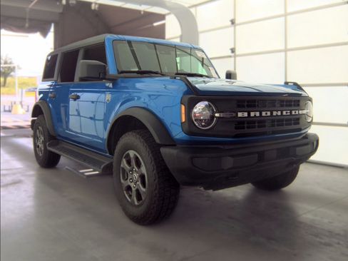 Used 2025 Ford Bronco Big Bend AWD/4WD image 4
