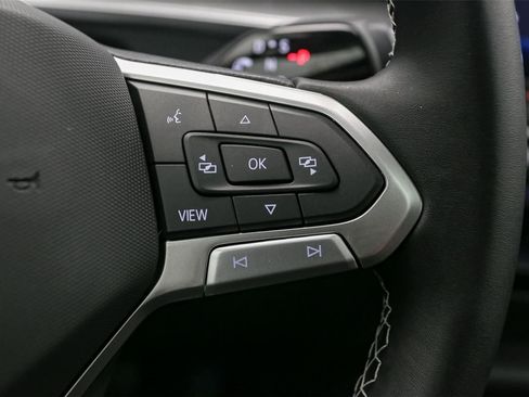 New 2026 Volkswagen Tiguan SE image 24