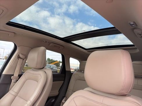 Certified 2022 Lincoln Corsair Reserve w/ Equipment Group 201A image 24