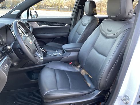 Certified 2024 Cadillac XT6 Premium Luxury w/ LPO, Floor Liner Package image 12