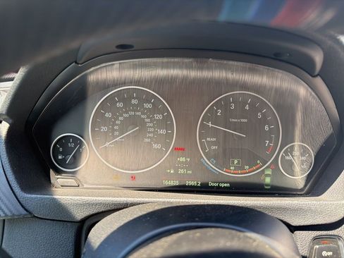 Used 2014 BMW 320i Sedan image 8