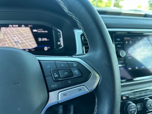 Used 2021 Volkswagen Atlas Cross Sport SEL image 17