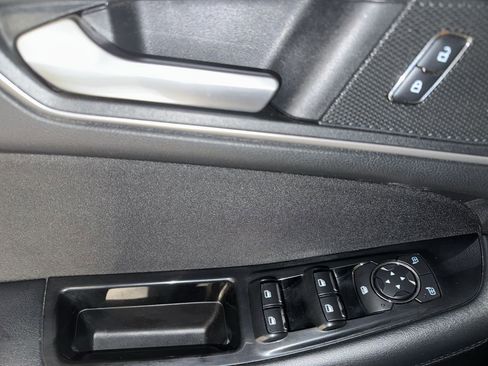 Used 2017 Ford Edge SEL w/ Class II Trailer Tow Package image 19