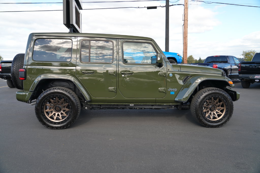 Used 2024 Jeep Wrangler High Altitude AWD/4WD image 9
