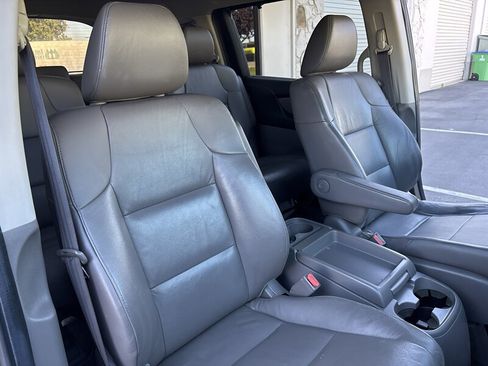 Used 2012 Honda Odyssey Touring Elite image 33