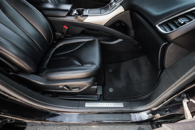 Used 2019 Lincoln Nautilus Premier AWD/4WD image 54