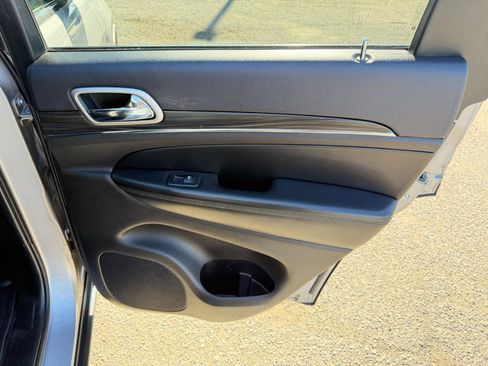 Used 2019 Jeep Grand Cherokee Limited AWD/4WD image 46