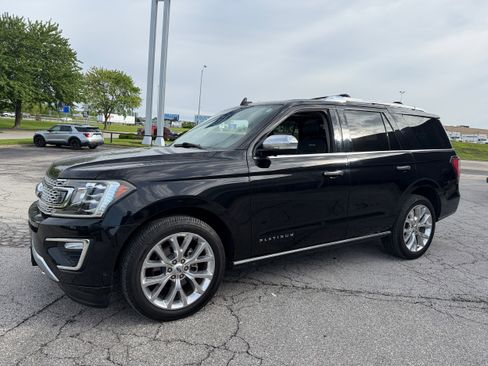 Used 2019 Ford Expedition Platinum AWD/4WD image 7