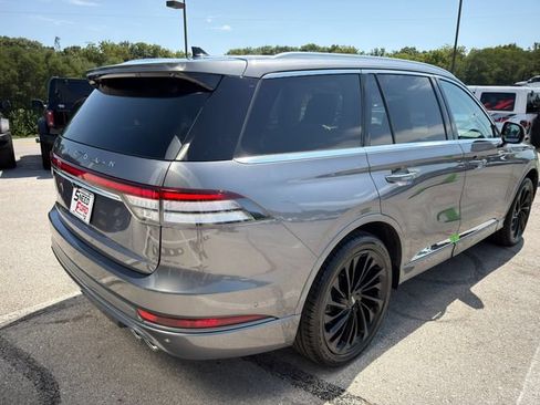 Used 2022 Lincoln Aviator Reserve w/ Equipment Group 201A AWD/4WD image 7