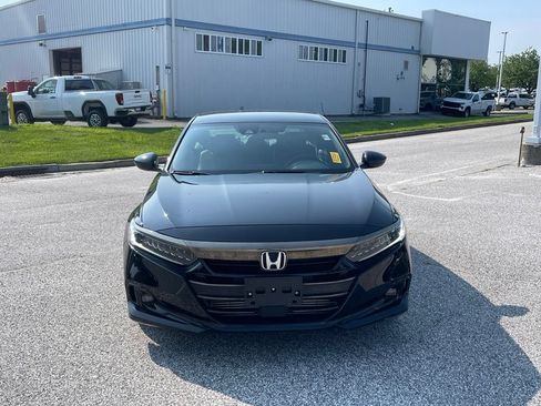 Used 2022 Honda Accord Sport image 2
