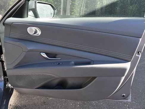 Used 2023 Hyundai Elantra SEL w/ Convenience Package image 23