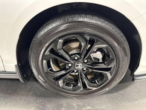 Certified 2025 Honda Accord SE image 14