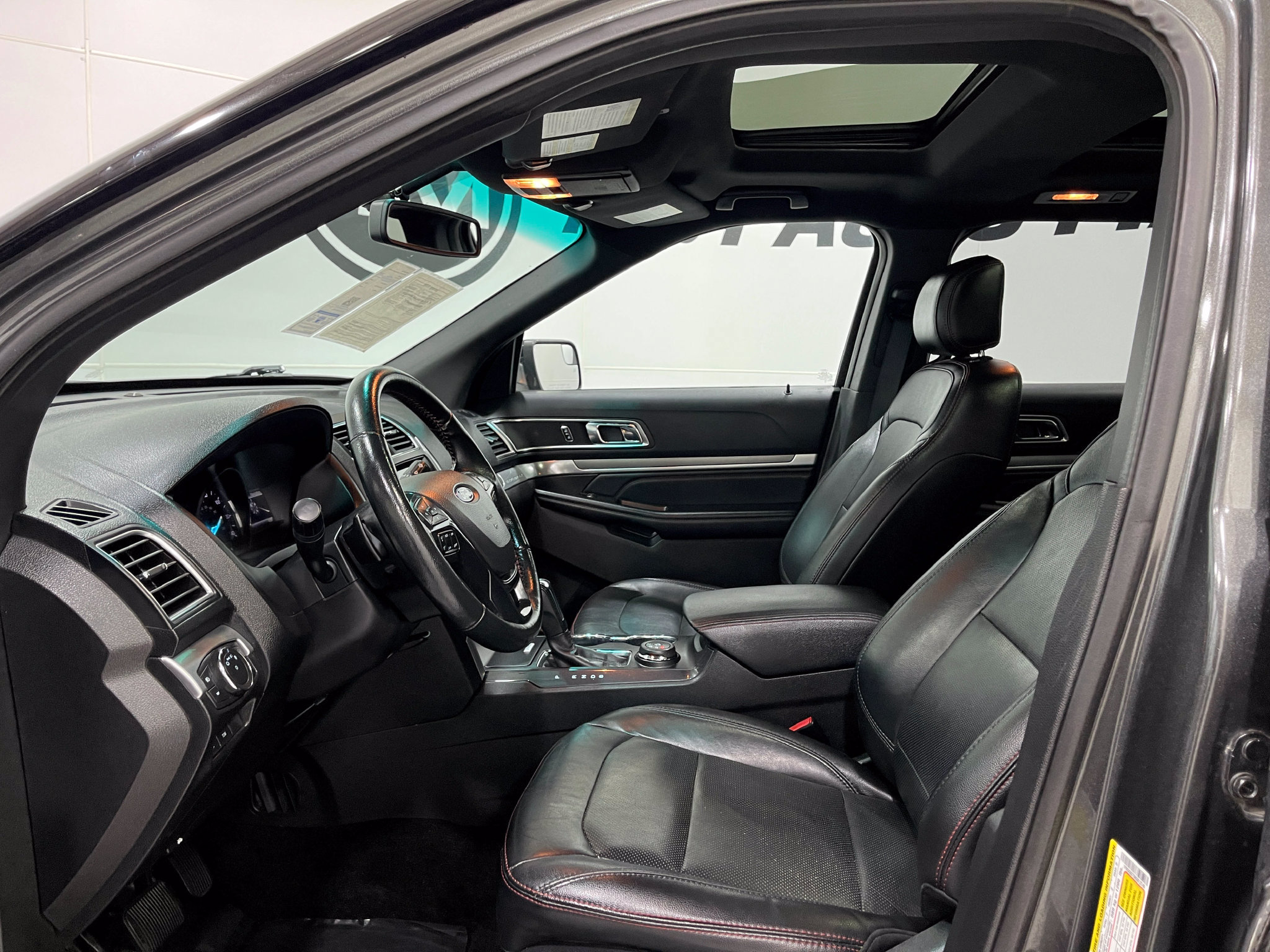 Used 2017 Ford Explorer Sport AWD/4WD image 13
