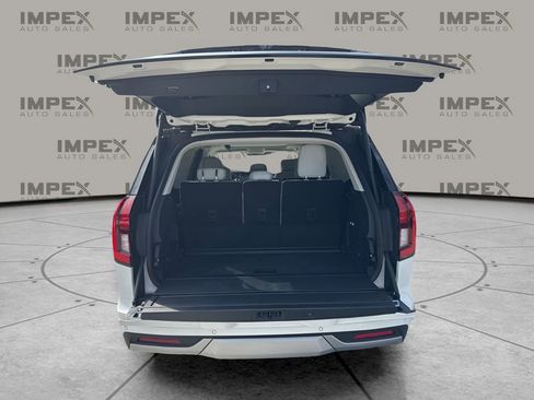 Used 2025 Ford Expedition Platinum w/ Driver's Package image 30