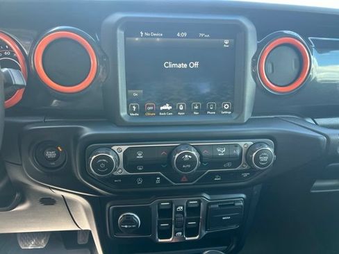 Used 2022 Jeep Gladiator Sport AWD/4WD image 14