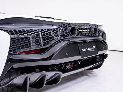 Used 2025 McLaren Artura Spider image 13