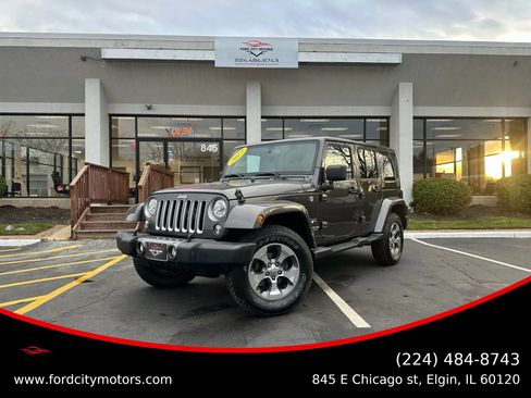Used 2017 Jeep Wrangler Unlimited Sahara w/ Connectivity Group AWD/4WD image 1