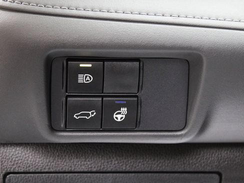 Used 2021 Toyota Highlander Limited image 47