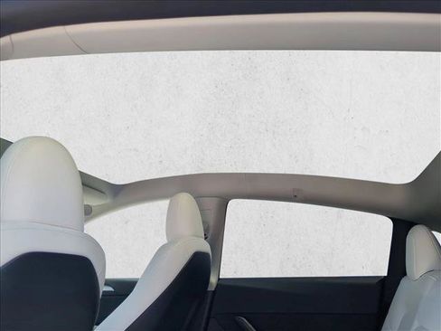 Used 2023 Tesla Model Y Long Range AWD/4WD image 15