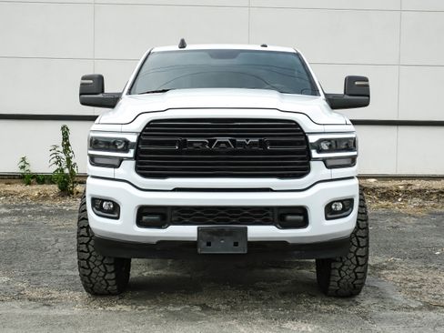 Used 2023 RAM 2500 Tradesman w/ Chrome Appearance Group AWD/4WD image 6