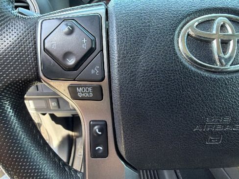 Used 2022 Toyota Tacoma SR5 w/ SR5 Appearance Package (SM) image 19