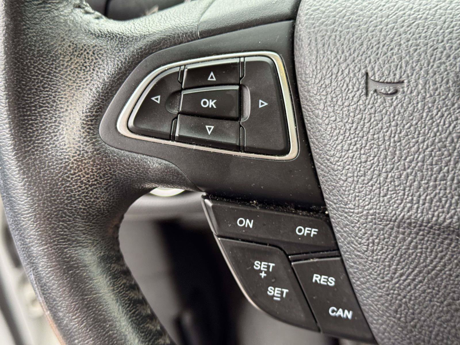 Used 2017 Ford Escape Titanium AWD/4WD image 18