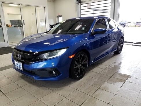 Used 2019 Honda Civic Sport image 2