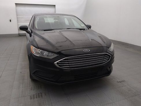 Used 2018 Ford Fusion SE FWD image 14