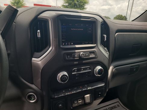 Used 2024 GMC Sierra 1500 Pro w/ Pro Value Package AWD/4WD image 16