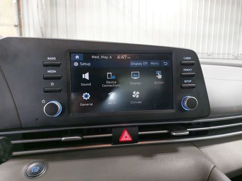 Used 2025 Hyundai Elantra Sport FWD image 22
