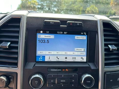 Used 2018 Ford F150 Lariat image 19