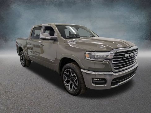 Used 2026 RAM 1500 Laramie AWD/4WD image 3