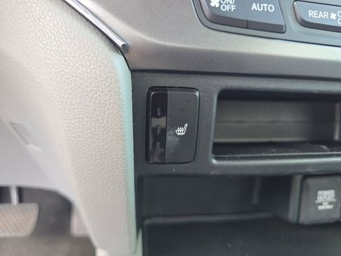 Used 2020 Honda Pilot EX image 18
