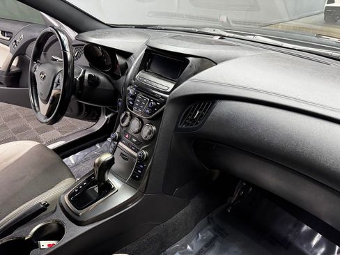 Used 2016 Hyundai Genesis 3.8 image 40