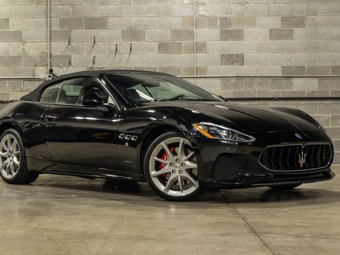Used 2018 Maserati GranTurismo MC image 2