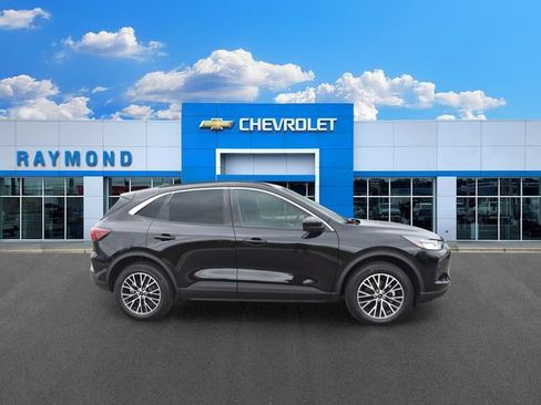 Used 2024 Ford Escape SE FWD image 2