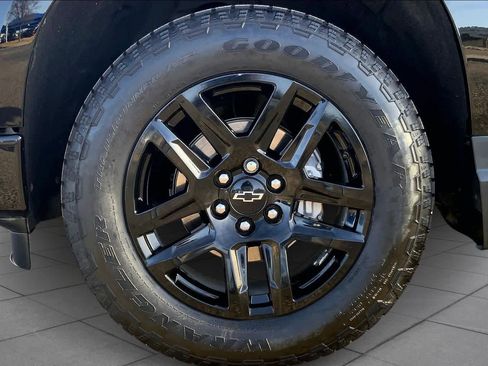 Used 2024 Chevrolet Silverado 1500 RST w/ Z71 Off-Road Package image 10