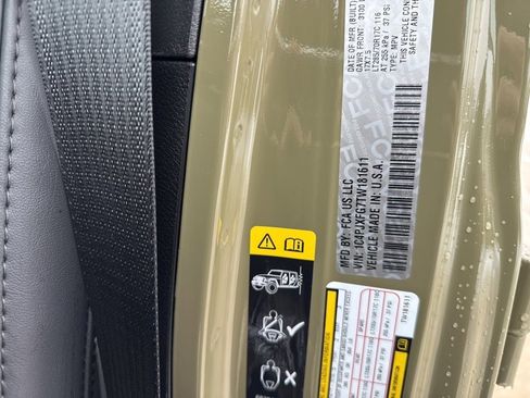 New 2026 Jeep Wrangler Unlimited Rubicon w/ Safety Group image 30