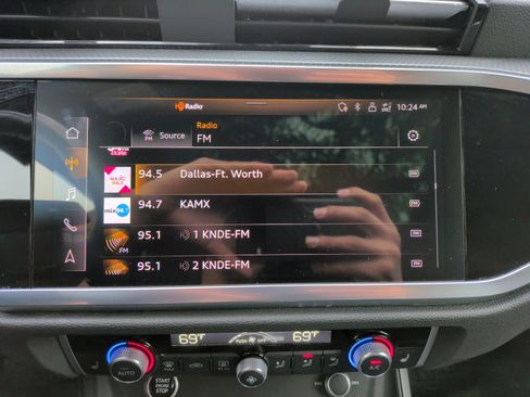 Used 2022 Audi Q3 2.0T Premium Plus w/ Premium Plus Package image 23