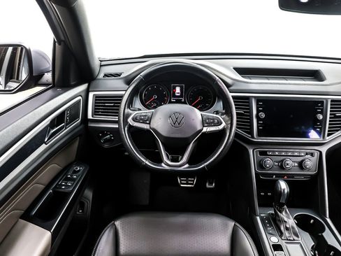 Used 2021 Volkswagen Atlas Cross Sport SE w/ V6 Towing Package image 5