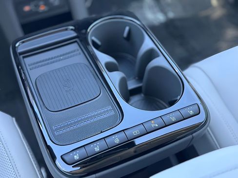 New 2025 Hyundai Ioniq 5 Limited image 14