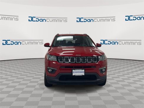 Used 2020 Jeep Compass Latitude image 3