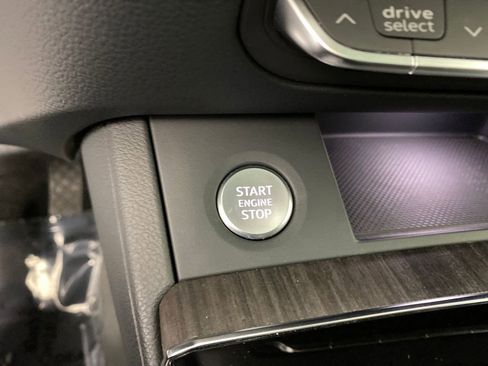 Used 2024 Audi Q5 2.0T Premium image 21