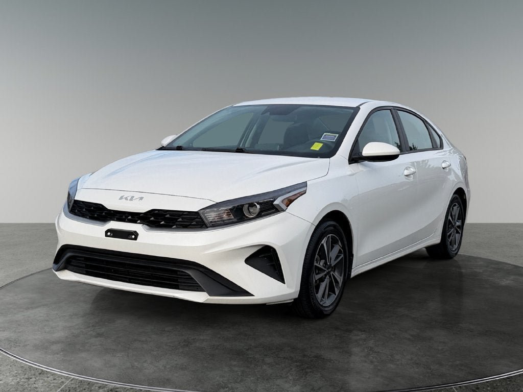 Used 2023 Kia Forte LXS FWD image 4