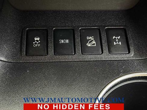 Used 2017 Toyota Highlander Plus AWD/4WD image 36