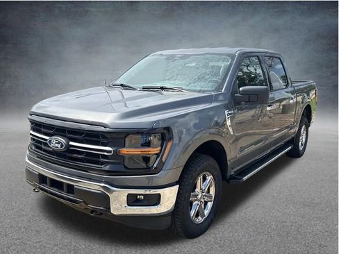 Used 2025 Ford F150 XLT w/ Equipment Group 301A Standard AWD/4WD image 4