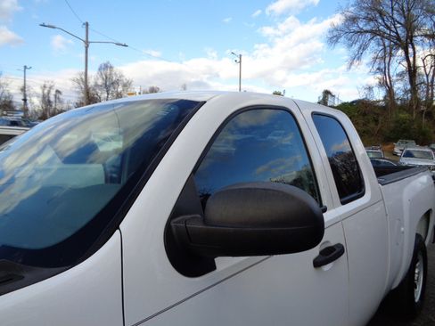 Used 2012 Chevrolet Silverado 1500 W/T image 9