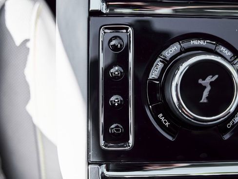 Used 2024 Rolls-Royce Cullinan AWD/4WD image 86